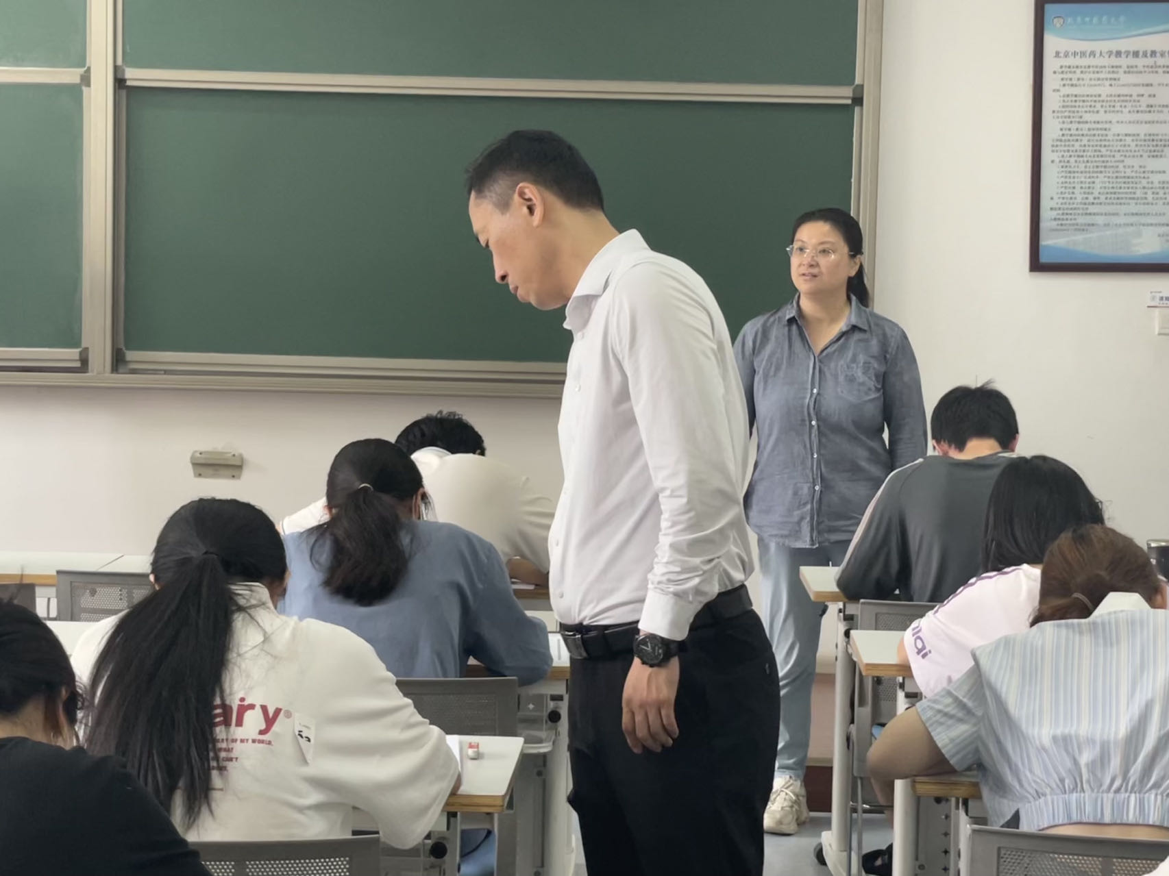 yl23411永利开展2023年春季学期期末考试巡查工作1.jpg